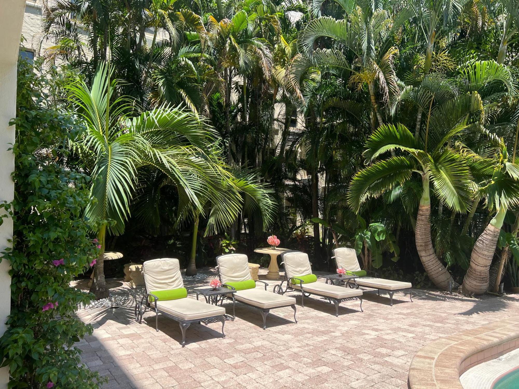Orchid Suites - Historic Palm Beach Hotel Condominium Buitenkant foto